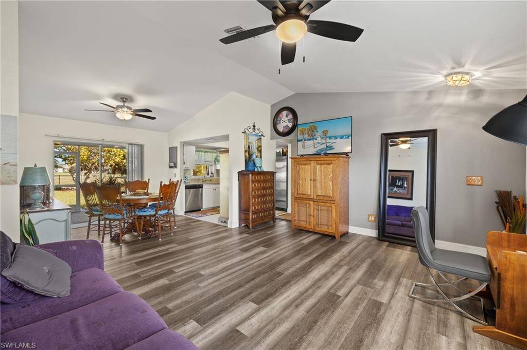 Cape Coral, FL 33990,205 SE 24th ST