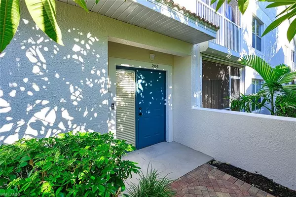 Naples, FL 34110,5125 Cedar Springs DR #204