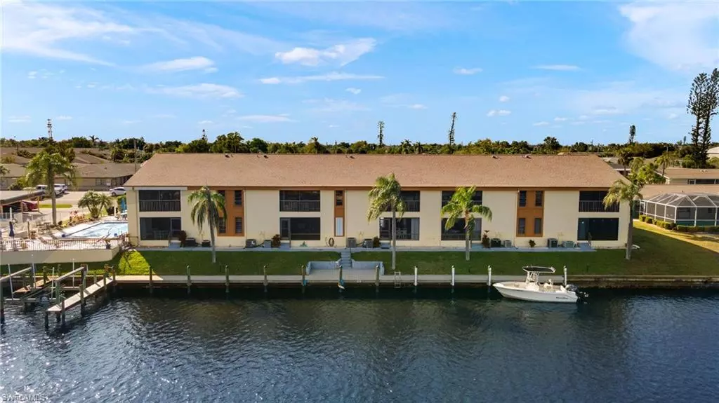 3631 SE 10th AVE #103, Cape Coral, FL 33904