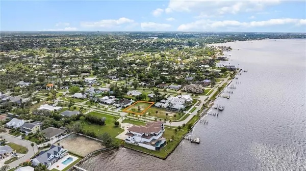 Fort Myers, FL 33919,1212 Twin Palm DR