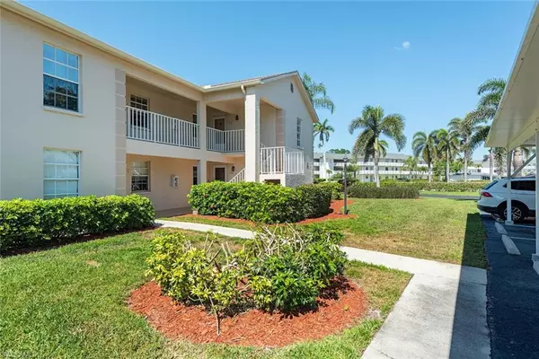 338 Bradstrom CIR #204A, Naples, FL 34113