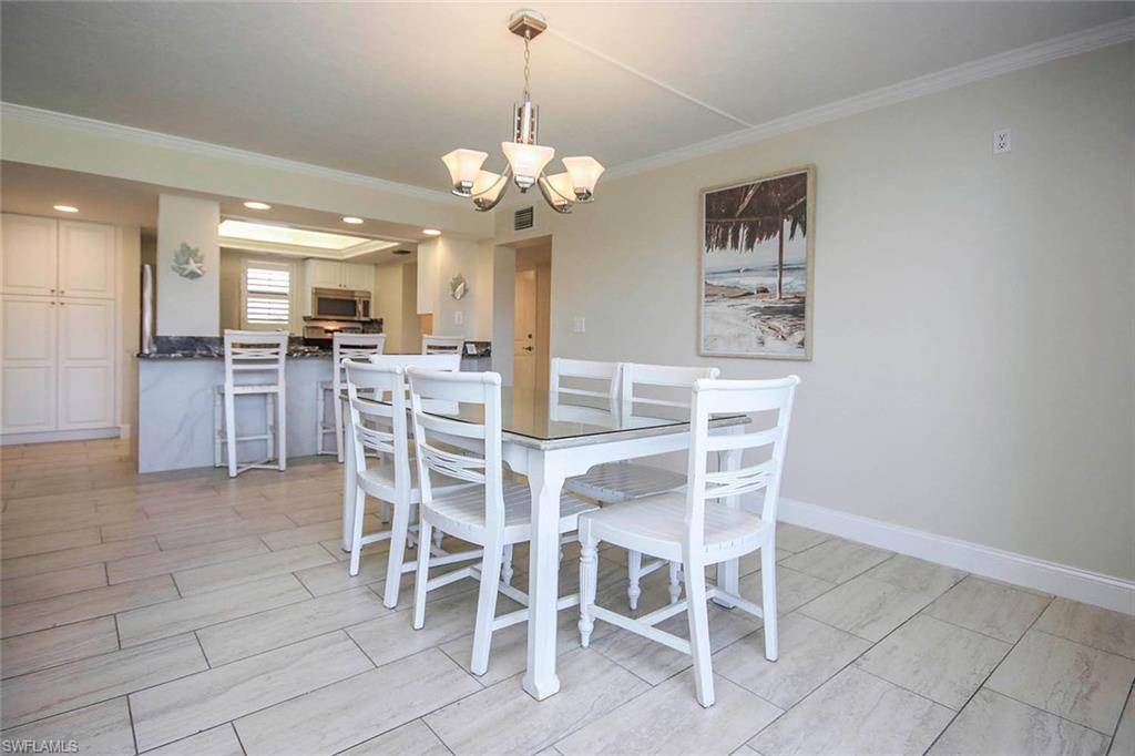 Sanibel, FL 33957,1401 Middle Gulf DR #O-201