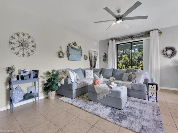 Cape Coral, FL 33991,821 SW 17th ST