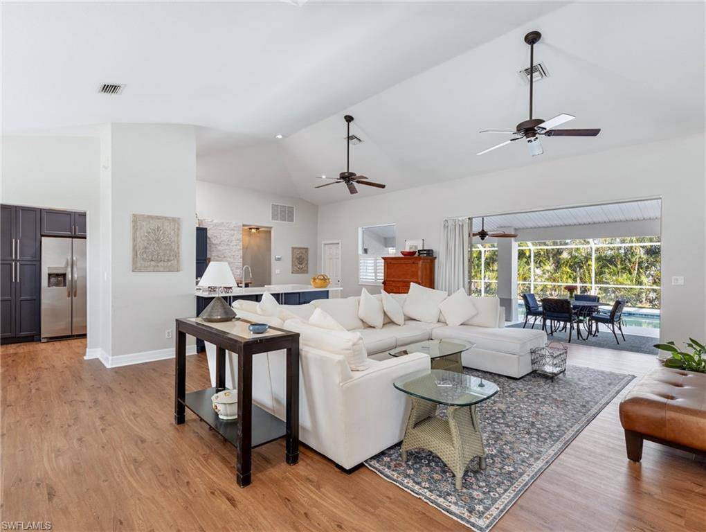 1377 Coconut DR, Fort Myers, FL 33901