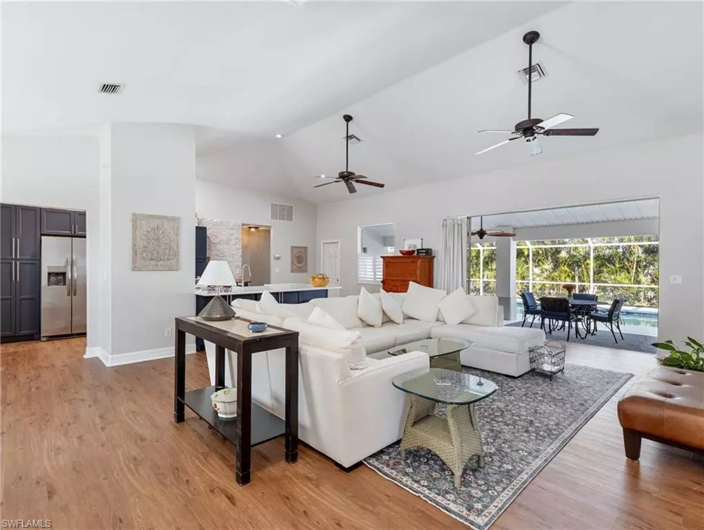 Fort Myers, FL 33901,1377 Coconut DR