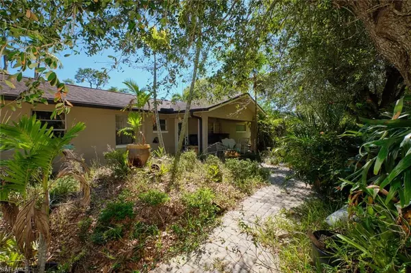 Fort Myers, FL 33908,15341 Will Lew LN