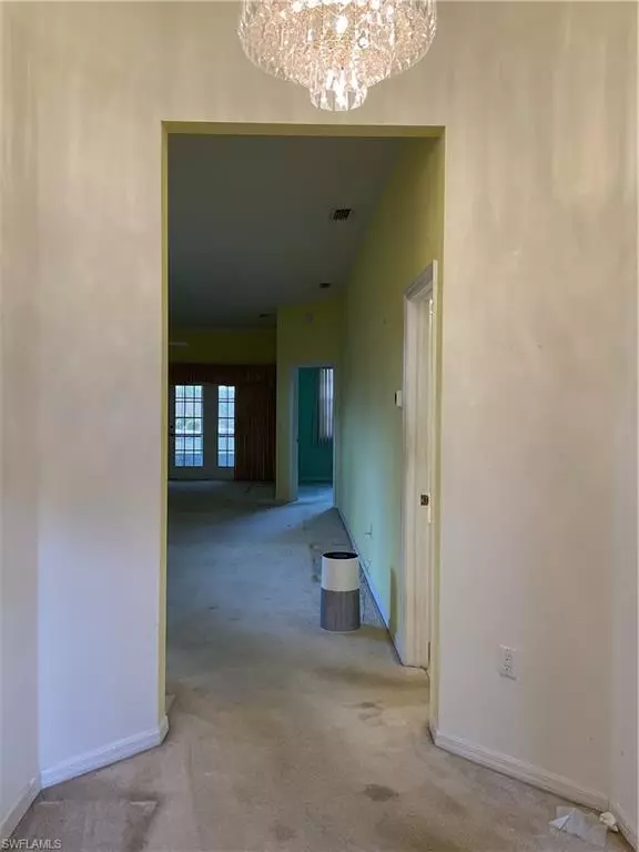 Fort Myers, FL 33919,8663 Patty Berg CT