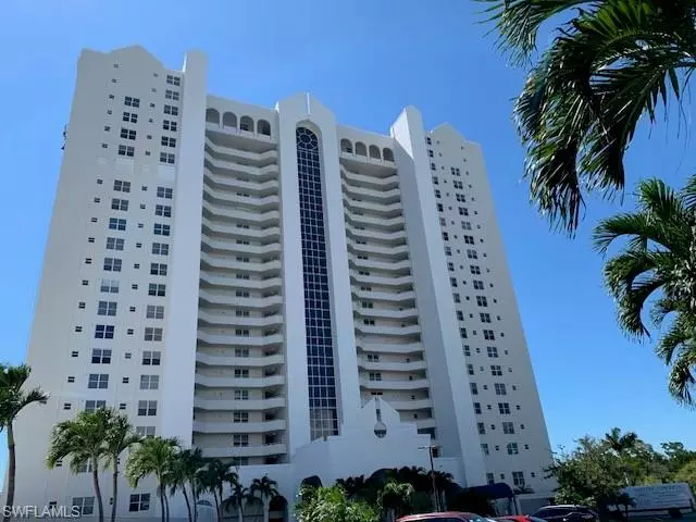 Naples, FL 34108,5550 HERON POINT DR #1403