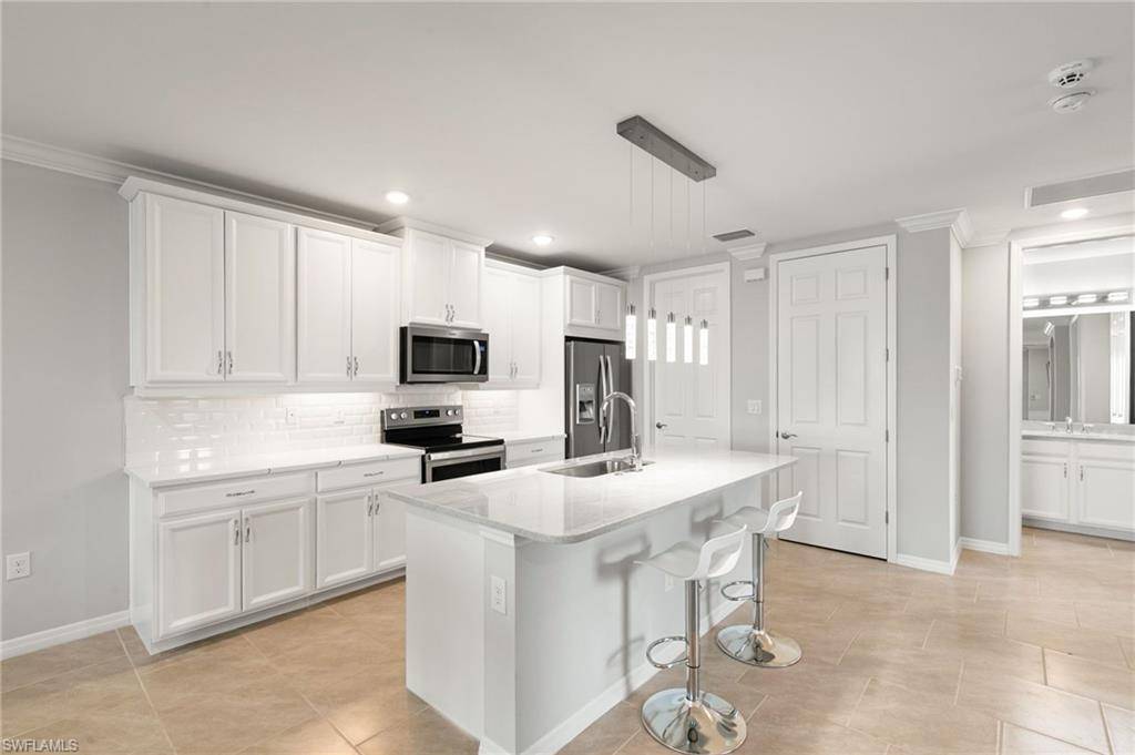 Naples, FL 34114,14618 Edgewater CIR