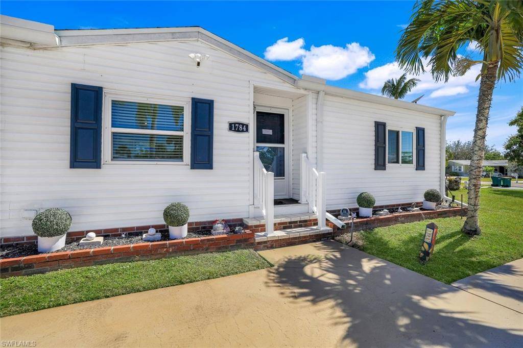 Naples, FL 34114,1784 Beverly DR