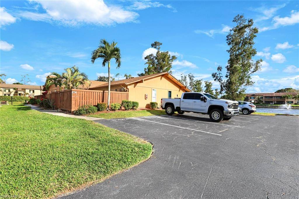 Fort Myers, FL 33908,6323 Royal Woods DR