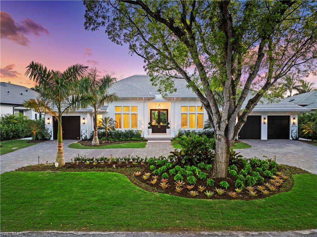 580 Coral DR, Naples, FL 34102