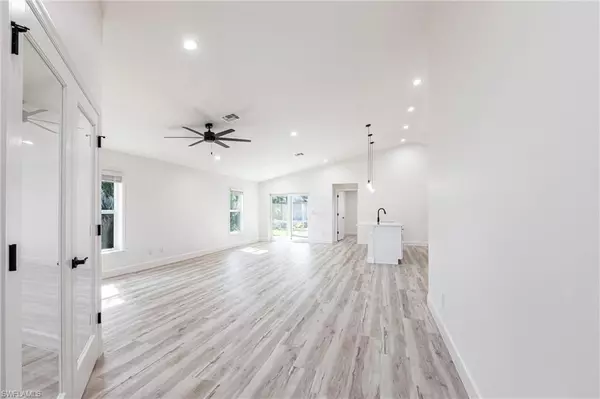 Rotonda West, FL 33947,160 Green Pine