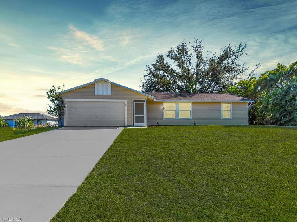 302 NW 5th TER, Cape Coral, FL 33993