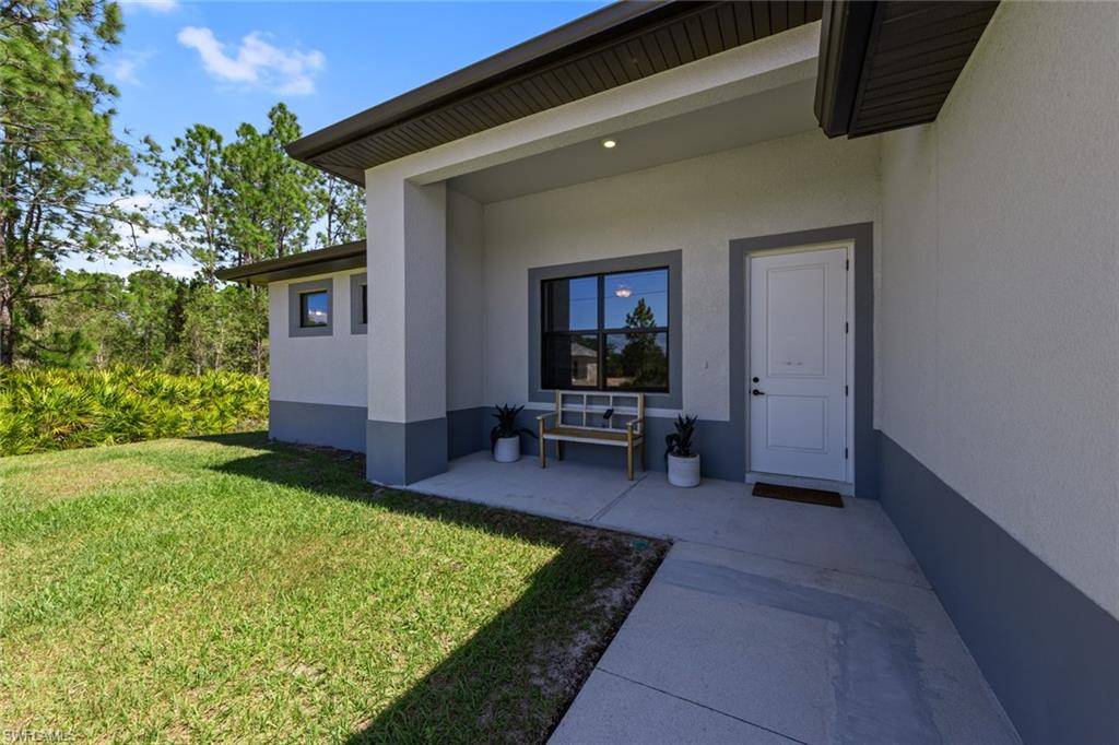 Lehigh Acres, FL 33972,1316 Congress AVE