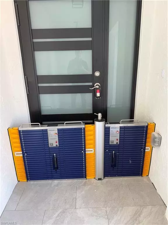 Fort Myers Beach, FL 33931,181 Ibis ST