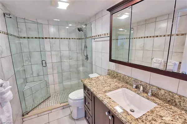 Bonita Springs, FL 34134,5900 Bonita Beach RD #1-402