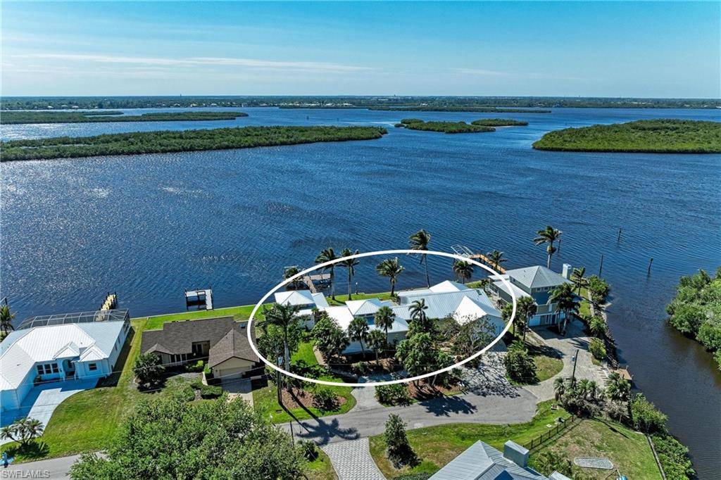 3790 Peace River DR, Punta Gorda, FL 33983