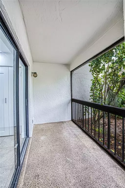 Naples, FL 34112,1798 Kings Lake BLVD #104