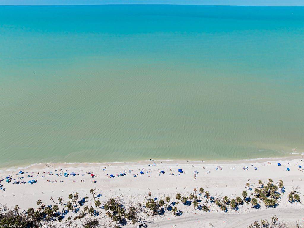 1 Bluebill AVE #511, Naples, FL 34108