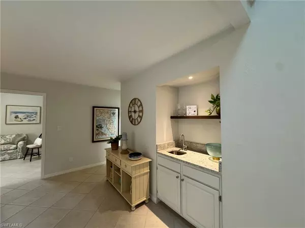 Naples, FL 34103,1281 Solana RD