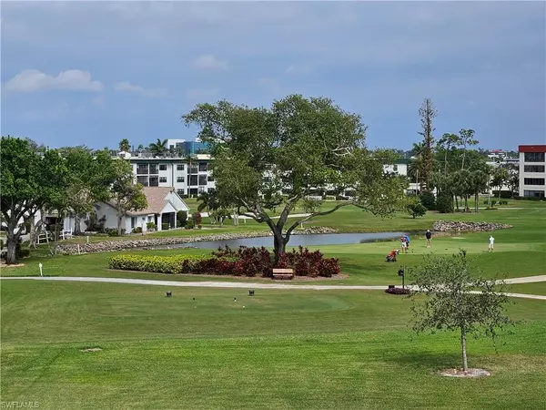 Fort Myers, FL 33907,7410 Lake Breeze DR #410