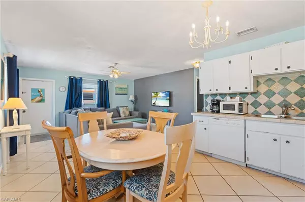 Bonita Springs, FL 34134,4241 Mariner LN