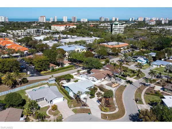 Naples, FL 34103,1036 Lake Shore CT