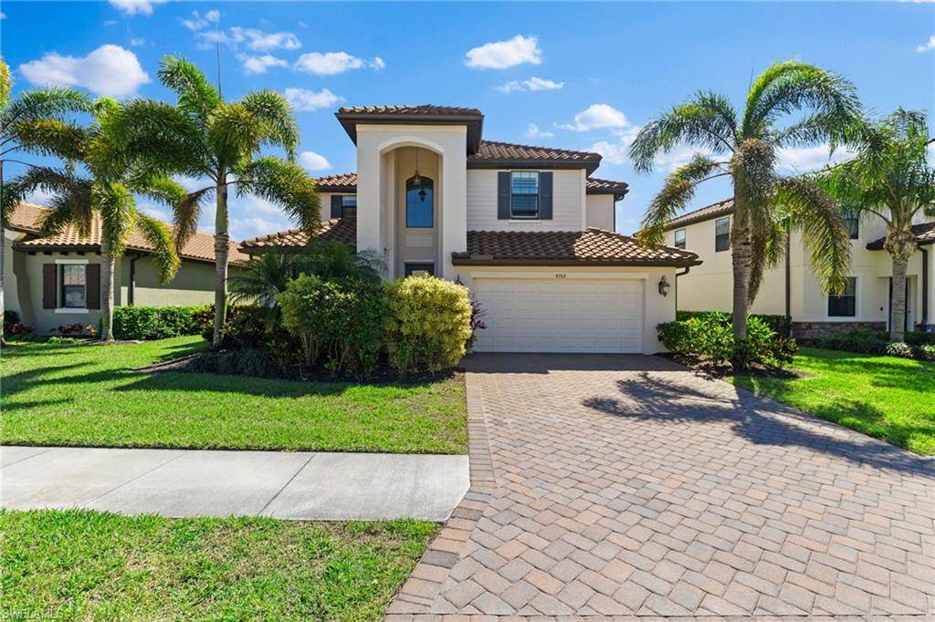 4764 Formosa DR, Naples, FL 34119