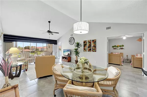 Naples, FL 34104,192 Furse Lakes CIR #H8