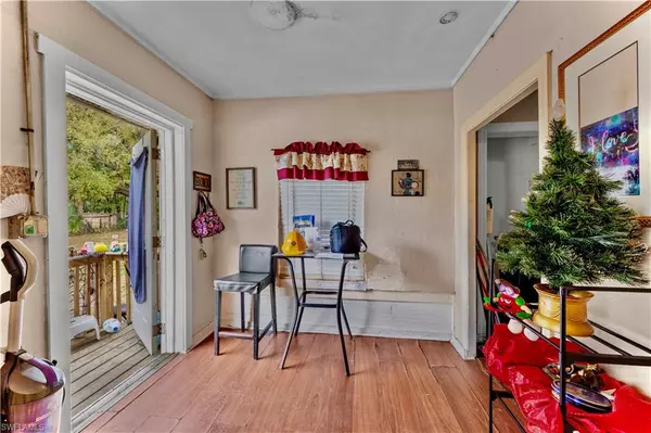 Fort Myers, FL 33916,3318-3322 Edgewood AVE