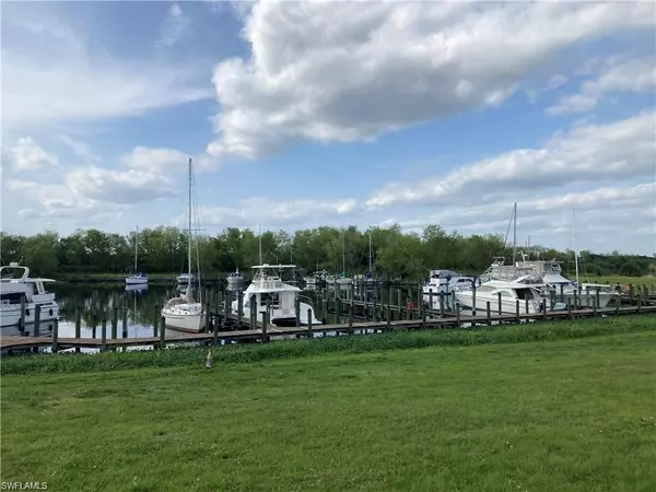 Labelle, FL 33935,208 Elmwood ST