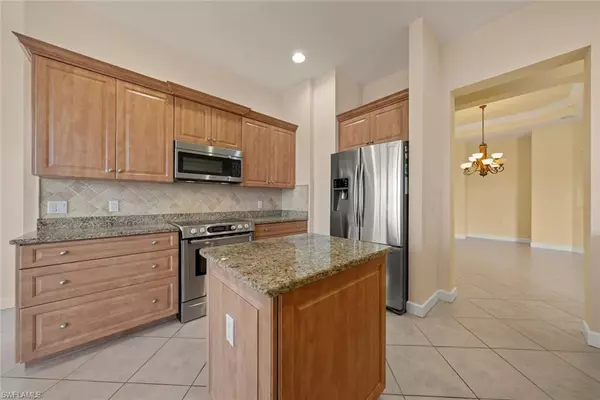 Estero, FL 34135,9621 Cypress Hammock CIR #202
