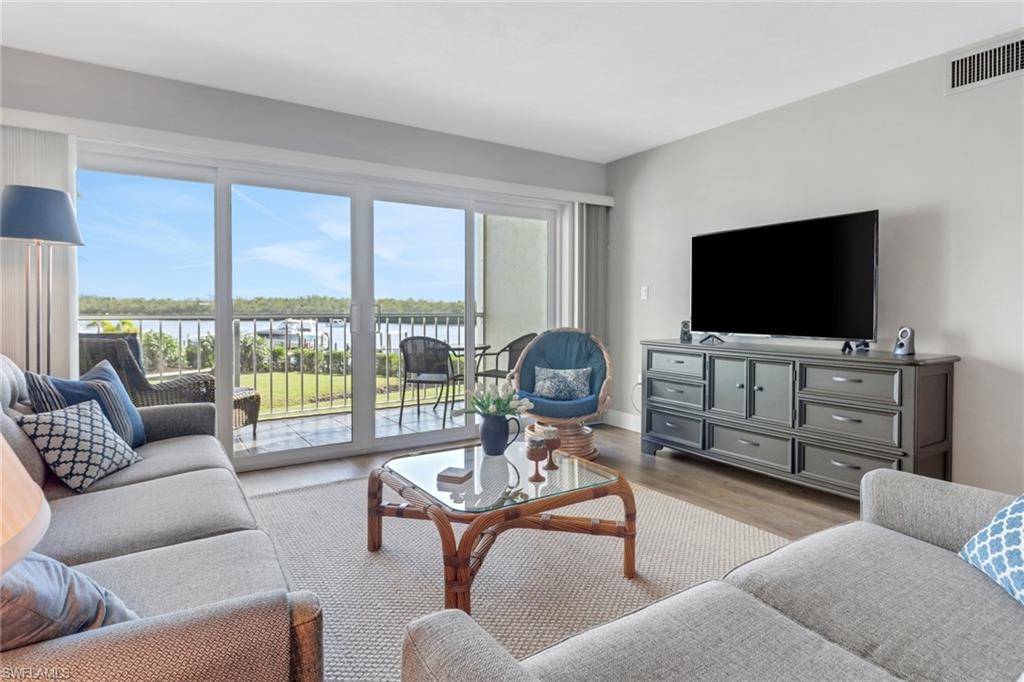 309 Goodlette-Frank RD S #A305, Naples, FL 34102