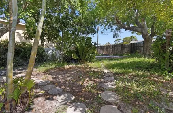 Naples, FL 34112,2995 Francis AVE