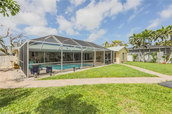 Fort Myers Beach, FL 33931,7875 Buccaneer DR