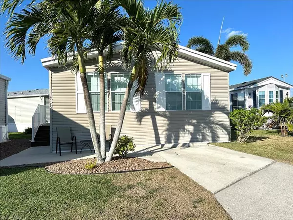 4720 Bayberry WAY W, Estero, FL 33928