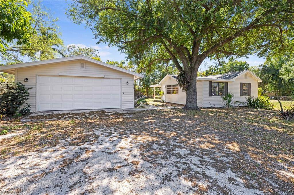 2328 Unity AVE, Fort Myers, FL 33901
