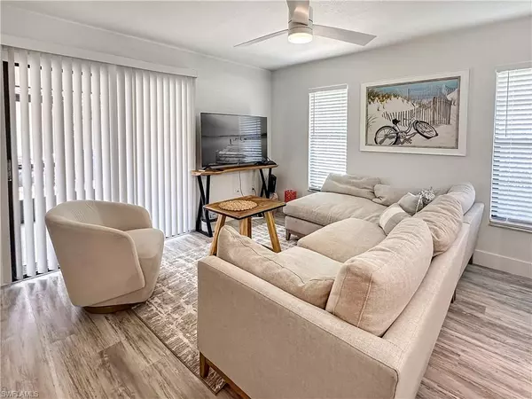Bonita Springs, FL 34134,27881 Meadowlark LN