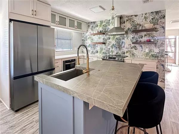 Bonita Springs, FL 34134,27881 Meadowlark LN