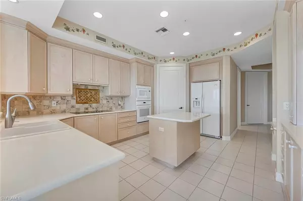 Bonita Springs, FL 34134,4811 Island Pond CT #402