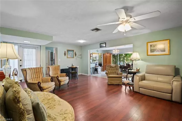 Fort Myers, FL 33919,1557 Woodwind CT