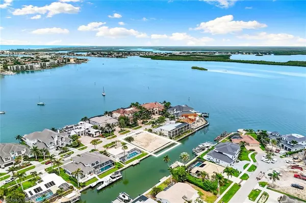 Marco Island, FL 34145,1285 Orange CT