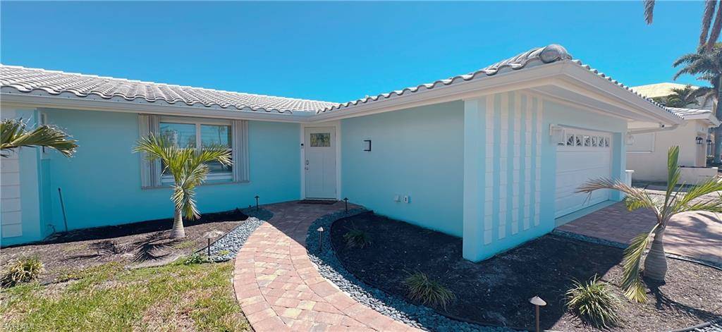 Fort Myers Beach, FL 33931,11 Palmview BLVD