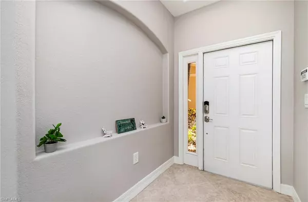 Fort Myers, FL 33908,6071 Jonathans Bay CIR #101