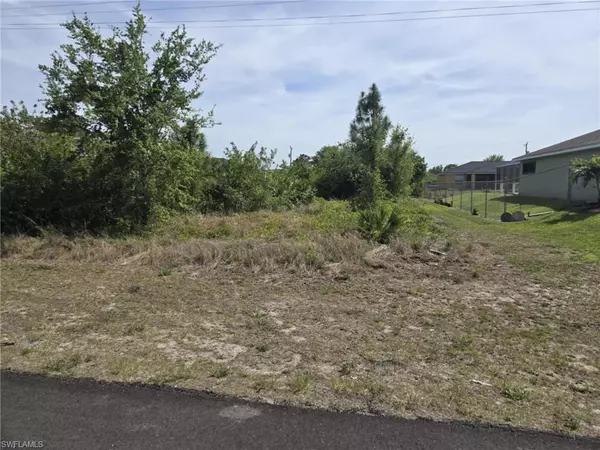 Lehigh Acres, FL 33976,2611 2nd ST SW