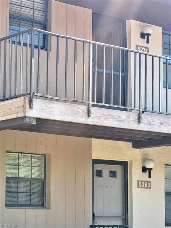 Naples, FL 34113,5271 Treetops DR #W201