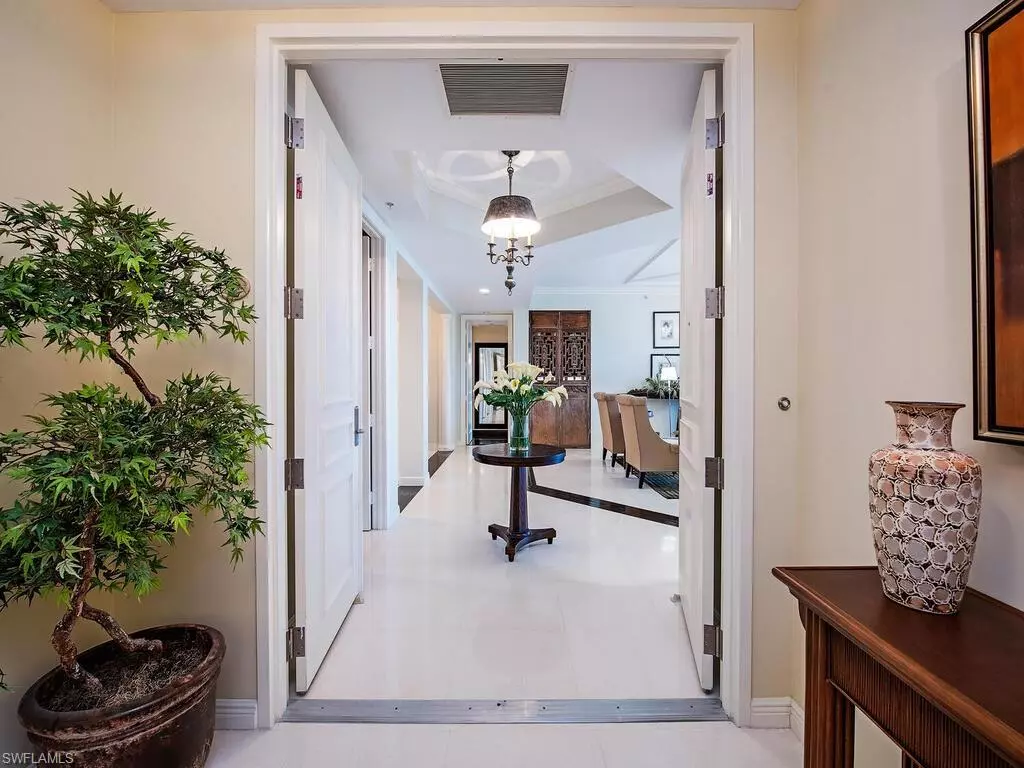 Bonita Springs, FL 34134,5051 Pelican Colony BLVD #303