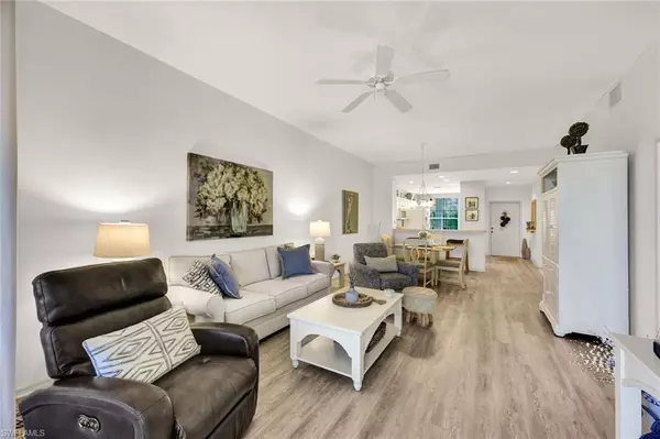 Naples, FL 34120,8239 Parkstone PL #4-305