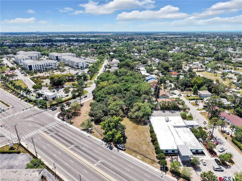 Naples, FL 34112,3184 Tamiami TRL E